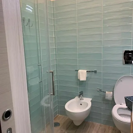 Mysuite בית הארחה 3*